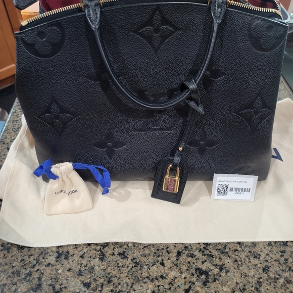 Louis Vuitton Grand Palais mm - Picture 5 of 9